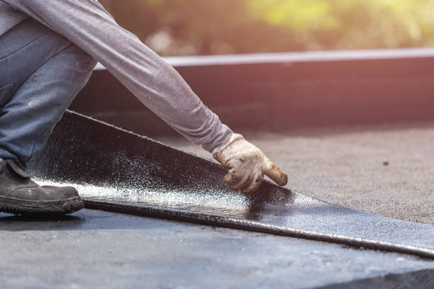 Professional Vapor Barrier Installation technician working in Brentwood, MD